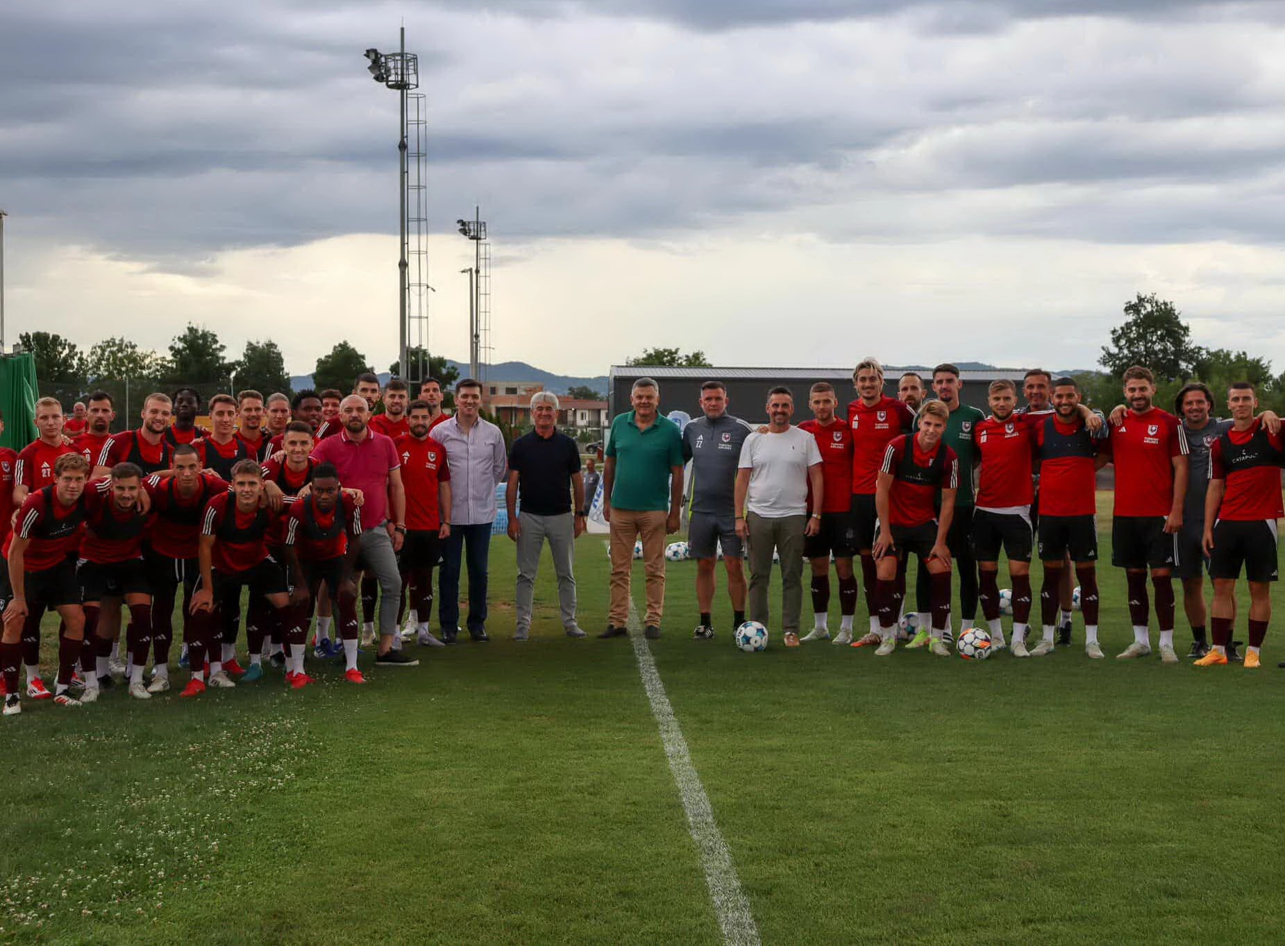 Na Koševu svim  silama žele dalje, upalili i PR mašinu!